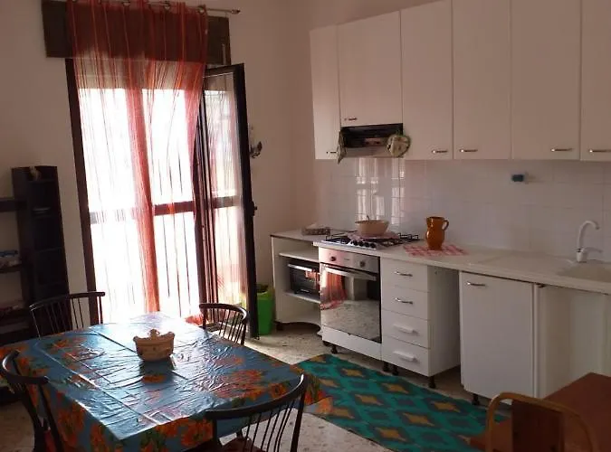 Alma فيلة باري