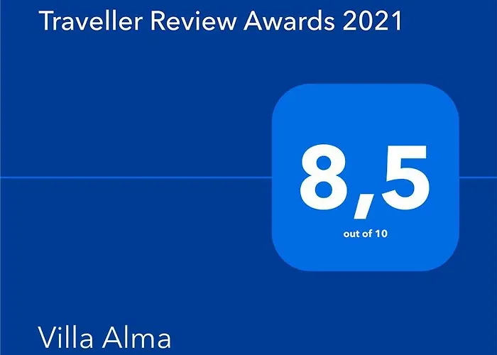 וילה Alma בארי